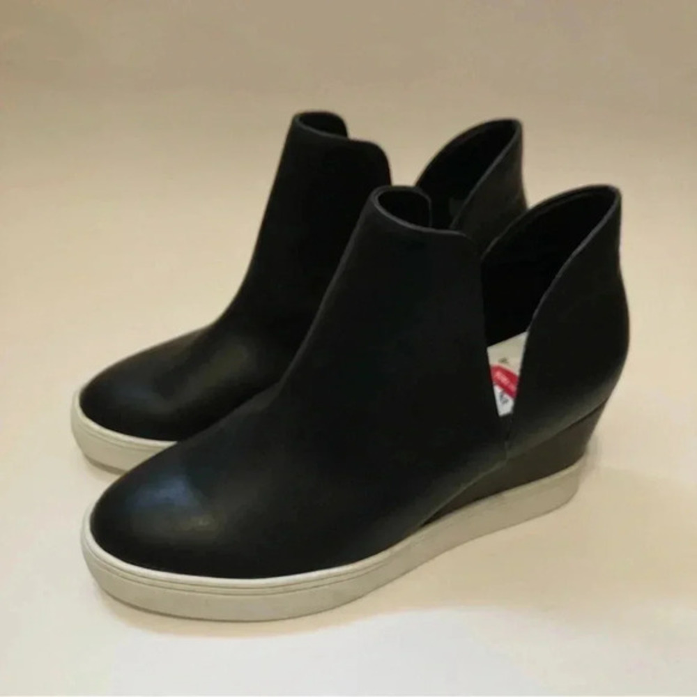 MIA Shoes Womens‎ 9M Kate Platform Sneakers Black Faux Leather Cut Out Casual